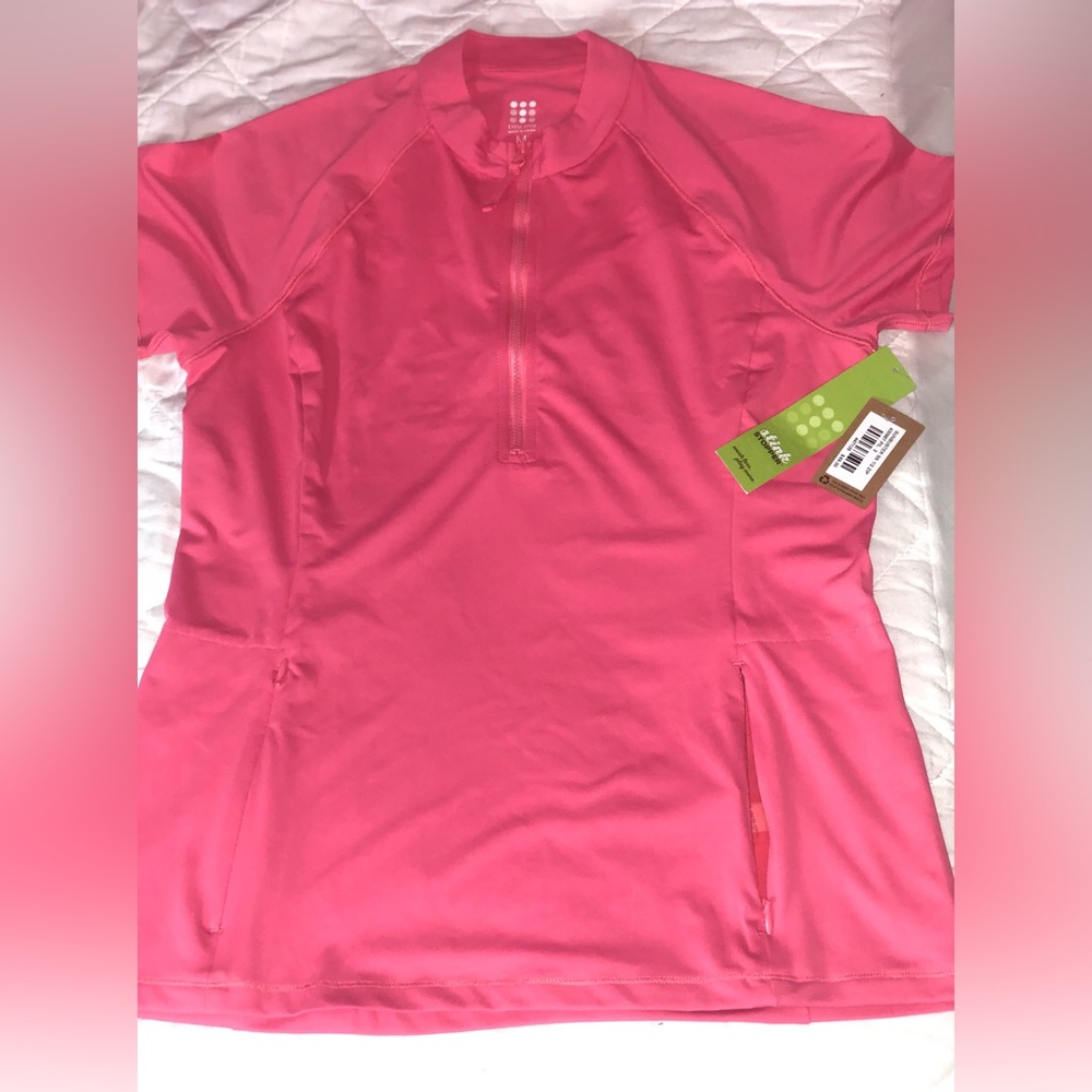 TITLE NINE SUNBUSTER SS HALF ZIP SHORT SLEEVE TOP